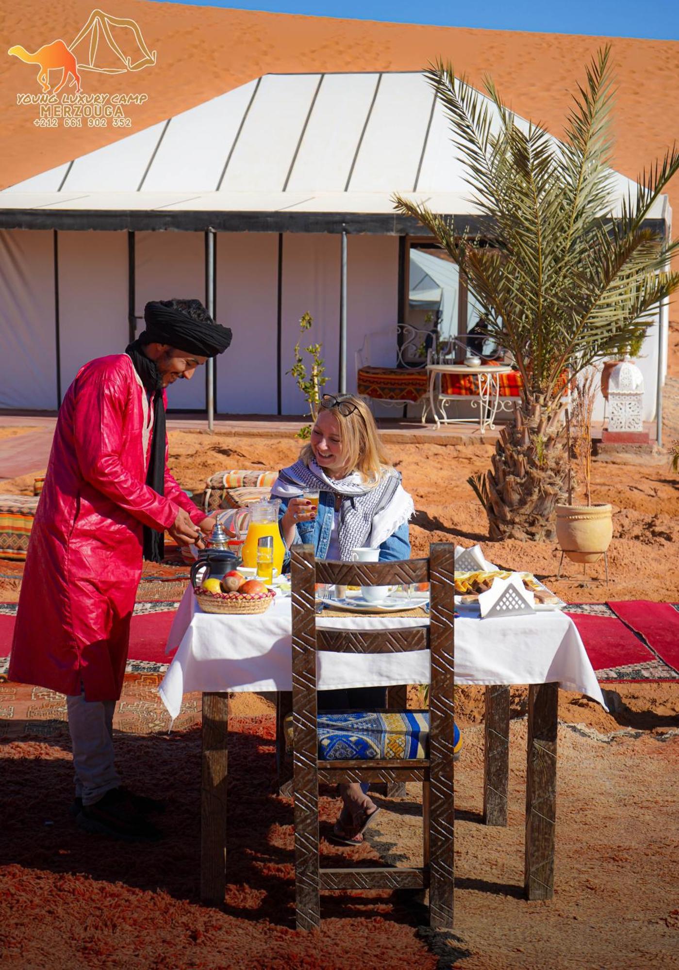 Young Luxury Camp Merzouga Exterior foto
